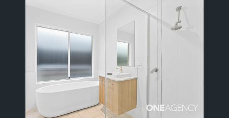 MODERN FAMILY HOME WITH QUALITY FINISHES AND LOW-MAINTENANCE LIVING - Photo 5