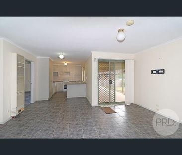 10 Canola Place, Estella, NSW 2650 - Photo 6