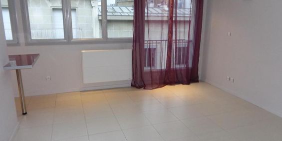 STUDIO - QUARTIER GRASLIN - SURFACE 28,25 M² - Photo 3