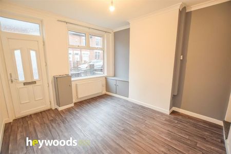 2 bed terraced house to rent in Wolseley Road, Oakhill, Stoke-On-Trent - Photo 2