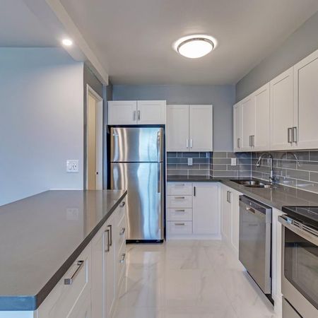 Macey Apartments - Photo 3