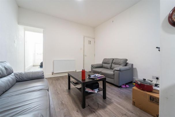 4 bedroom house to rent - Photo 1
