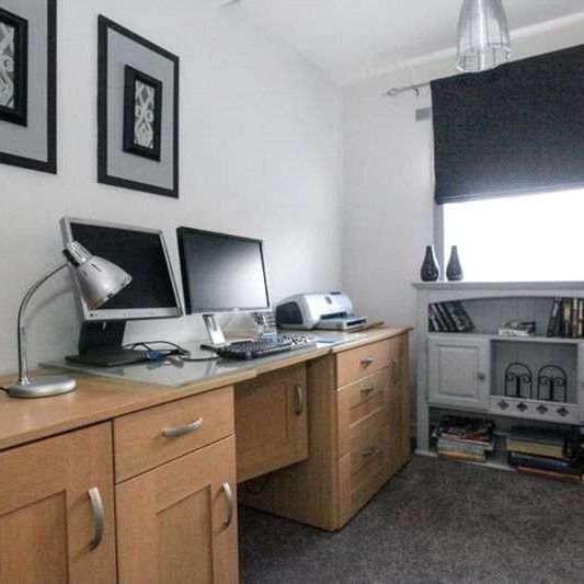 Crop Common, Hatfield, Hemel Hempstead, AL10 - Photo 1