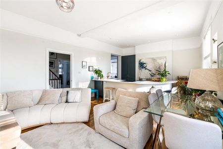 3 bedroom maisonette to rent - Photo 3