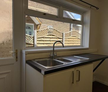 2 bedroom bungalow to rent - Photo 3