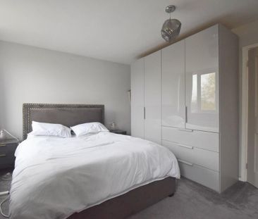 4 bedroom townhouse to rent - Photo 3