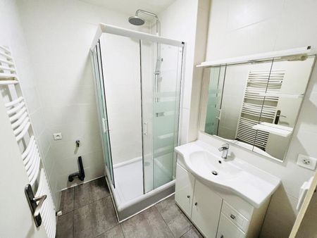 Location Appartement 3 pièces 61m² MACON 71000 - Photo 3