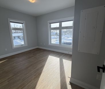 For Lease - 60 Donald Street Unit# 204, Barrie, Ontario - Photo 2