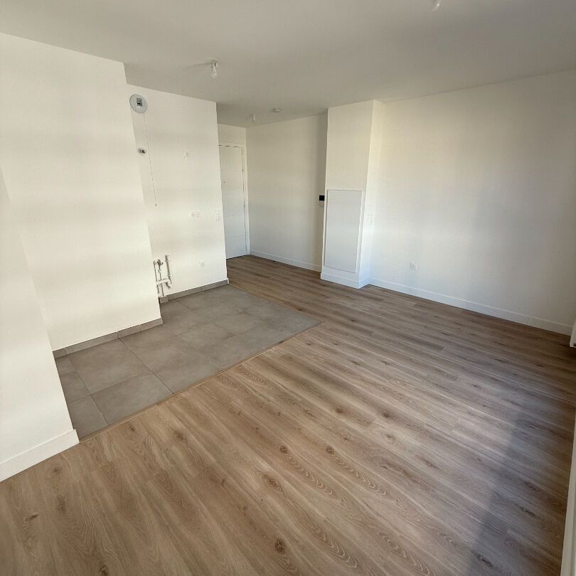 Appartement Romainville 1 pièce(s) 24.57 m2 - Photo 1