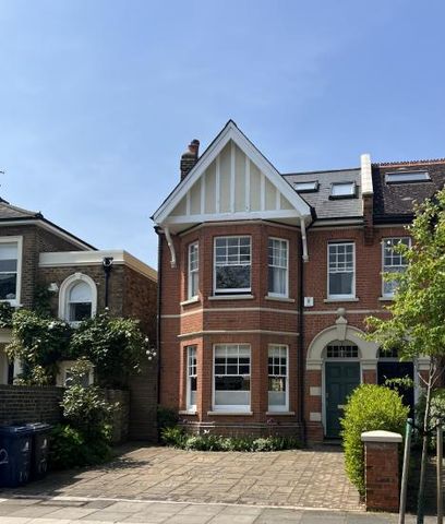 Lovely garden view bedroom with sole use of shower room and optional off street parking - Photo 4