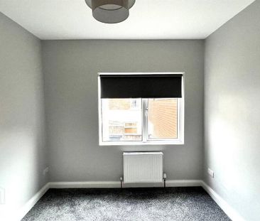 15 Moorfield Street, Belfast, BT5 5BY - Photo 4