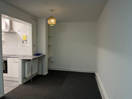 1 Bed Flat, Holmesdale Road, SE25 - Photo 5