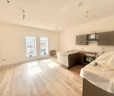 2 bedroom flat to rent - Photo 2