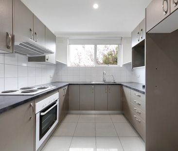 5/32 Walsh St, Ormond VIC 3204 - Apartment For Rent | Domain - Photo 2
