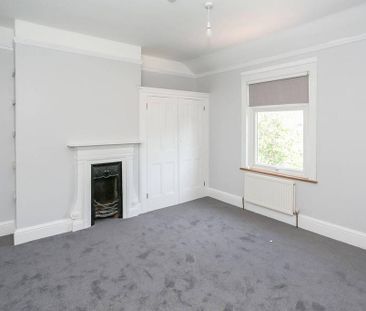 4 bedroom terraced house to rent - Photo 3