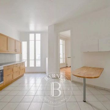 Appartement • Elysées-Madeleine - Photo 1