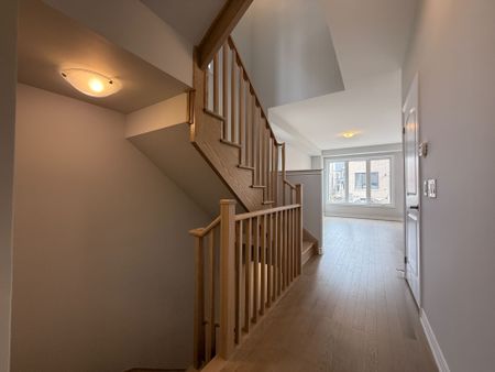 For Lease - 25 Freeman Williams Street, Markham, Ontario - Photo 2