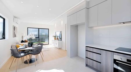 Stylish 3-Bedroom Home with Study - Photo 4