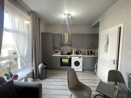 Apartment to rent in Cork, Montenotte - Photo 1