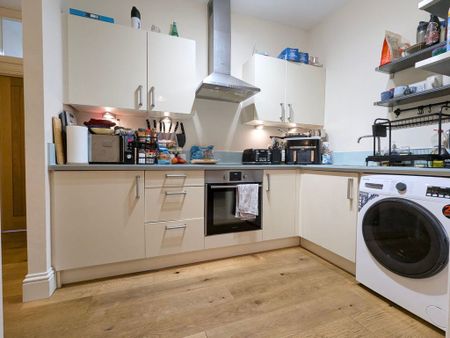 Brunswick Road, Gloucester - Photo 3