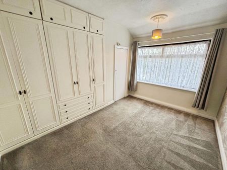 Benhurst Avenue, Hornchurch, RM12 - Photo 5