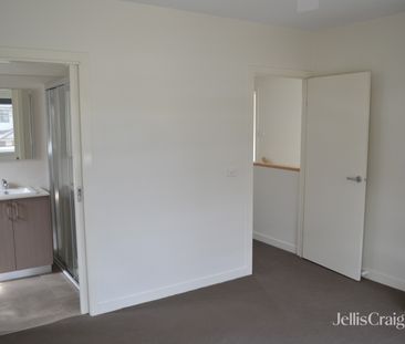 57 Primula Avenue, Brooklyn VIC 3012 - House For Rent | Domain - Photo 6