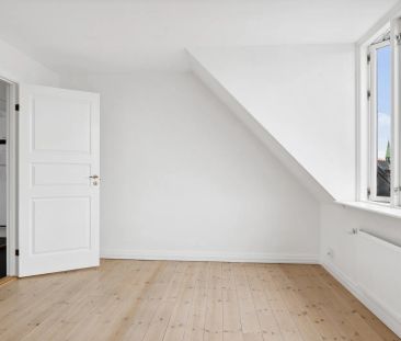 Indbydende 2-værelses lejlighed med altan i Aalborg - Foto 2