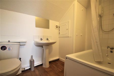 The Broadway, Woking, Surrey, GU21 - Photo 3