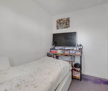 Kirkham Road, London - Photo 6