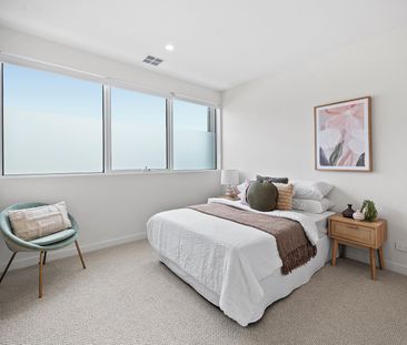 THREE LEVELS OF LUXURY: ARCHITECTURALLY DESIGNED TOWNHOUSE WITH PRE... - Photo 1