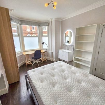 £135 pppw, Sherwin Grove, Lenton, NG7 2EZ, Property for rent - Photo 1