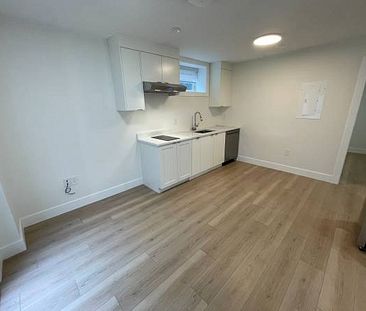 Brand New 1 Bedroom 1Bath @Vancouver West Dunbar - Utilities included! - Photo 1