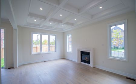 For Lease - 126 Petal Avenue, East Gwillimbury, Ontario - Photo 2