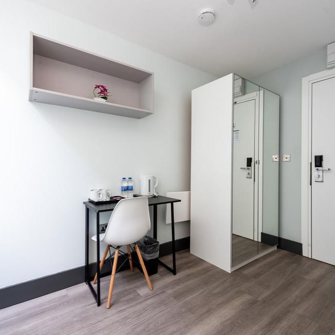 Studio to rent - Photo 1