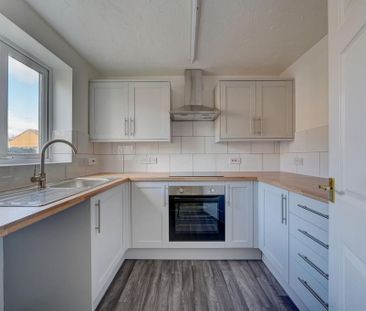 2 bedroom terraced house to rent - Photo 1