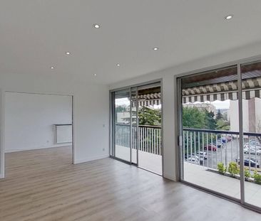 Location Appartement 5 pièces 101m² - Photo 4