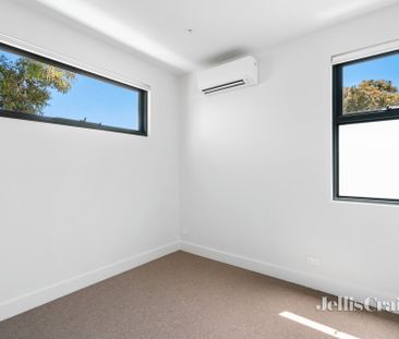 8a Russell St, Prahran - Photo 3