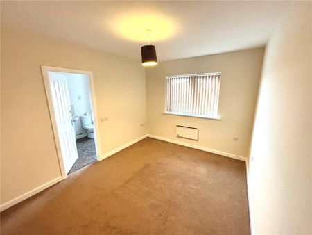 2 bedroom apartment to rent - Photo 4