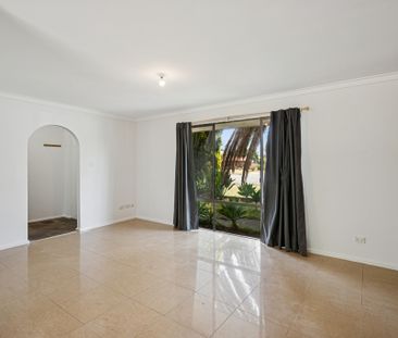 25 Swanley Street, Marangaroo WA 6064 - Photo 6