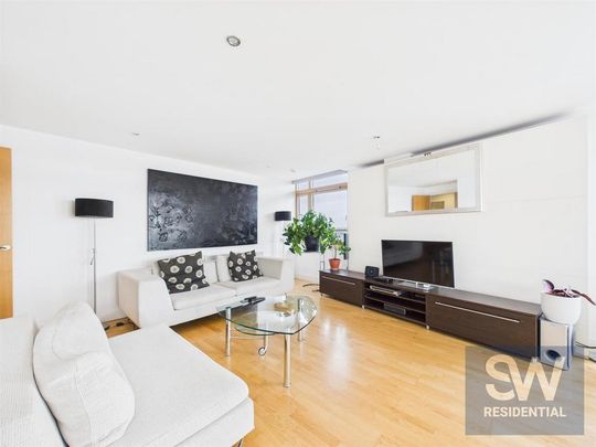 2 bedroom penthouse to rent - Photo 1