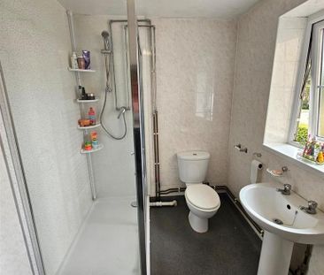 5 bedroom detached house to rent - Photo 6