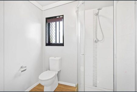 WATER & ELECTRICITY INCLUDED! SPACIOUS 1-BEDROOM IN PRIME LOCATION - Photo 2