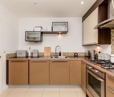 3 bedroom end of terrace house to rent - Photo 6