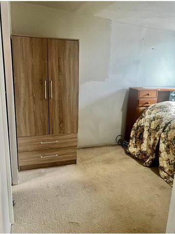 Charming 1BR Studio Unit in Glen Eden! - Photo 2