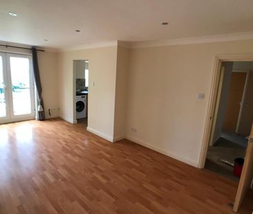 2 Bed Flat, Chantry Court, LS27 - Photo 2