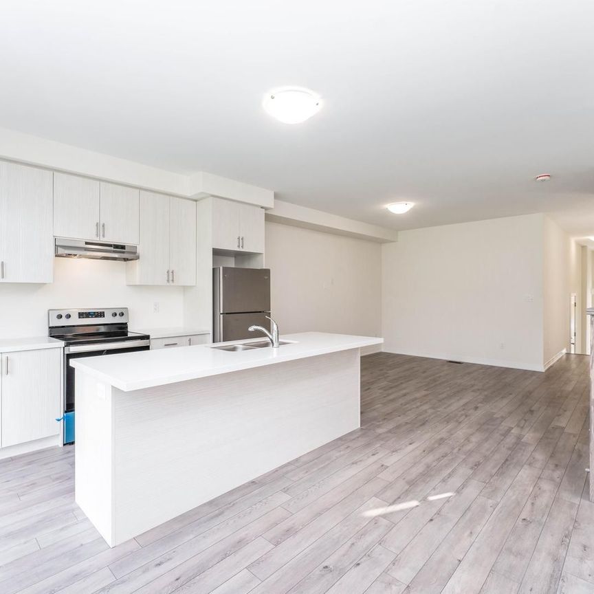 For Lease - 116 Turnberry Lane, Barrie, Ontario - Photo 1