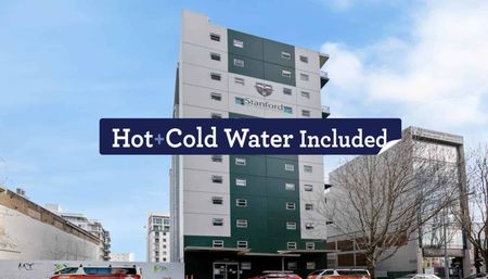 Well Presented 2 Bedroom Apartment - Photo 2