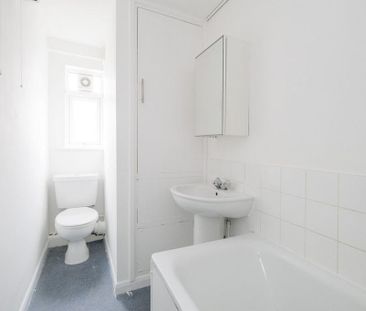 Studio to rent - Photo 6