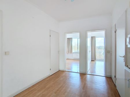 GOED GELEDEN APPARTEMENT MET 2 SLAAPKAMERS & AUTOSTAANPLAATS - Photo 4