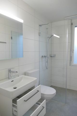 moderne 2-Zimmerwohnung mit Gartensitzplatz - Photo 4